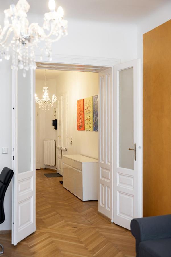 Hideaway Wahring Appartamento Vienna Esterno foto